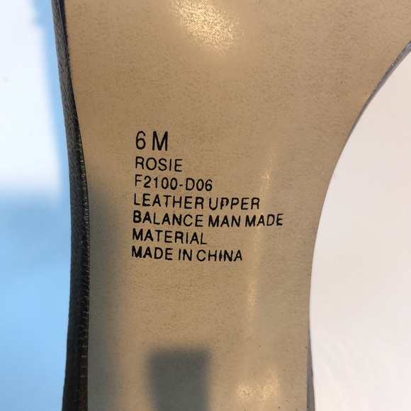 Vintage Metallic Bronze Kitten Heels - Picture 7 of 13